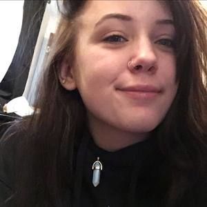 Meet your Posher, Andrea